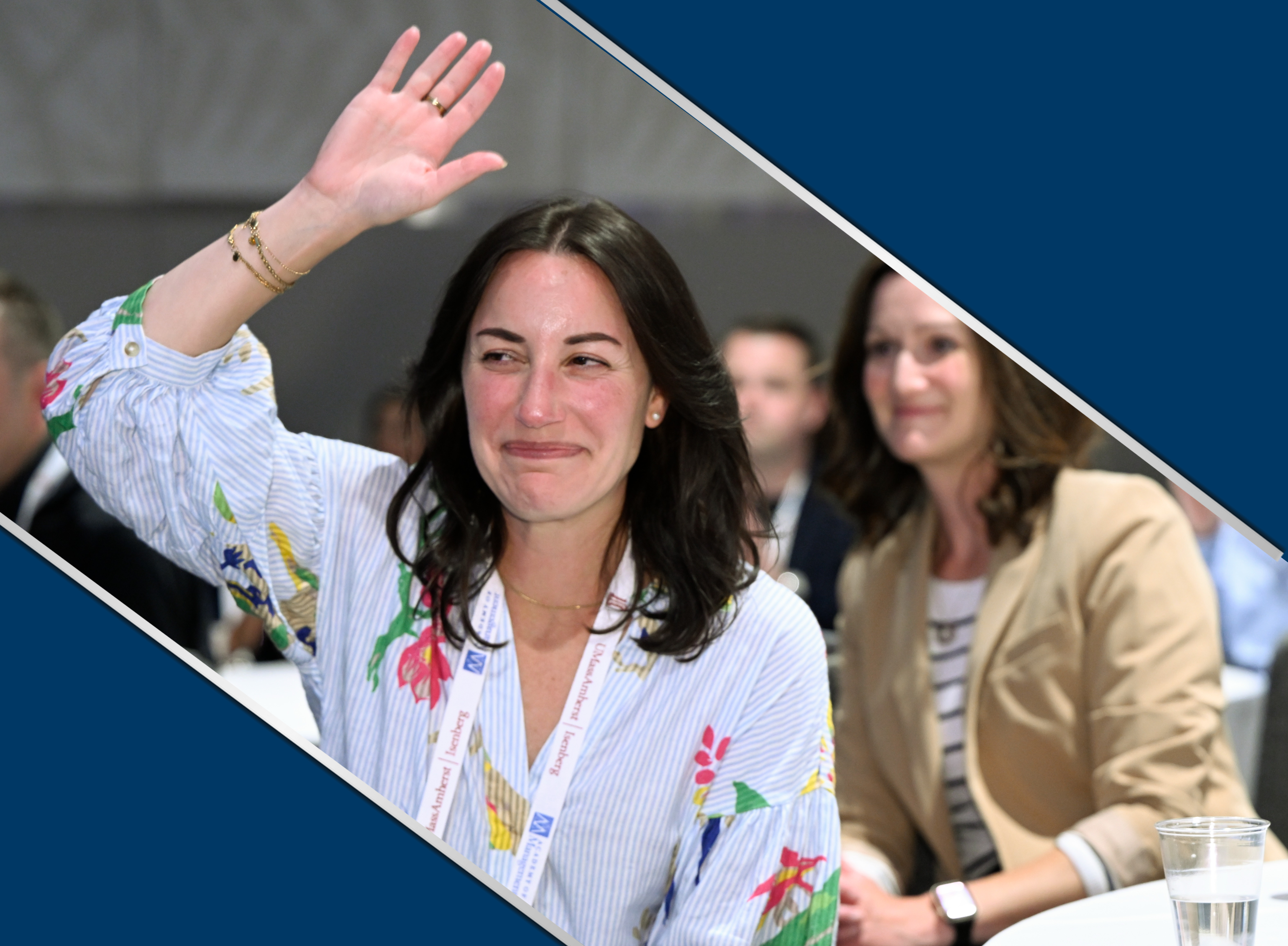 AOM 2024 session image of woman raising her hand